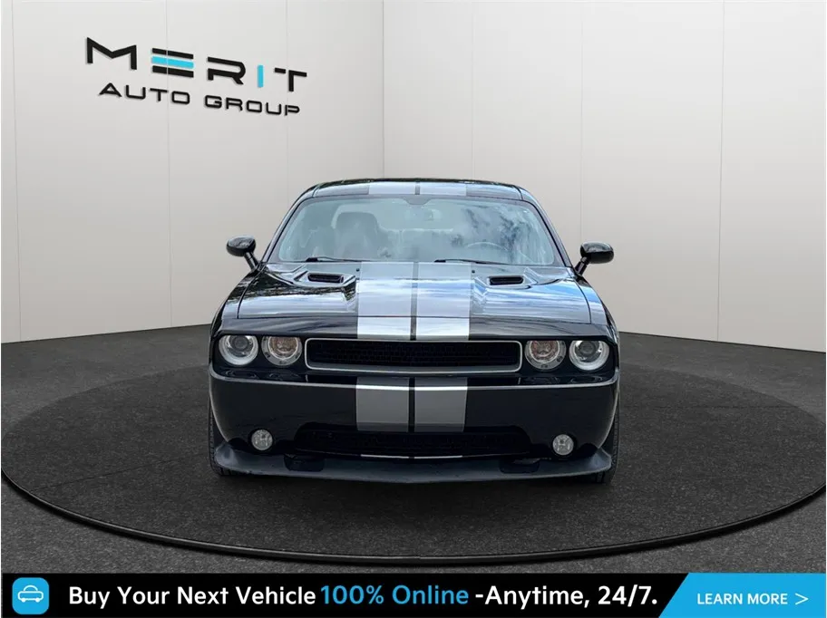 Dodge Challenger photo 3
