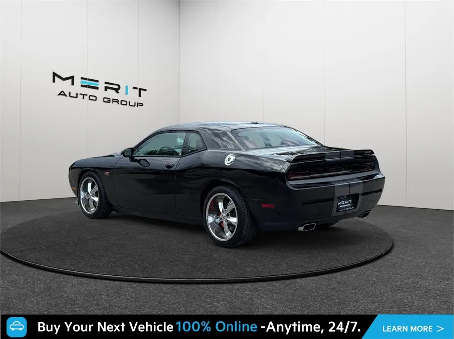 Dodge Challenger photo 7
