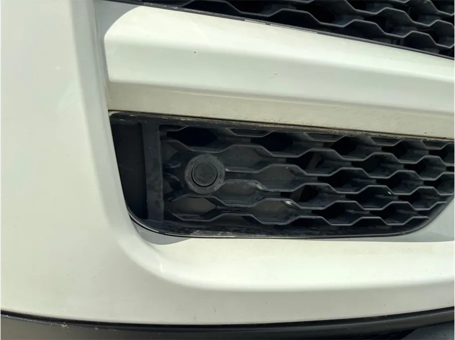 Jaguar F-PACE photo 14