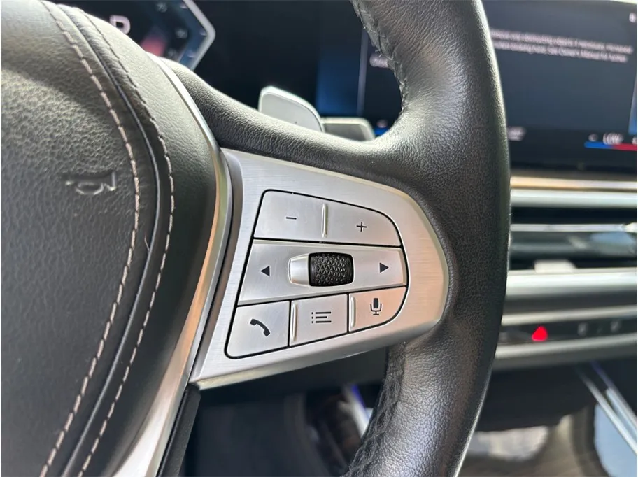 BMW X7 photo 32