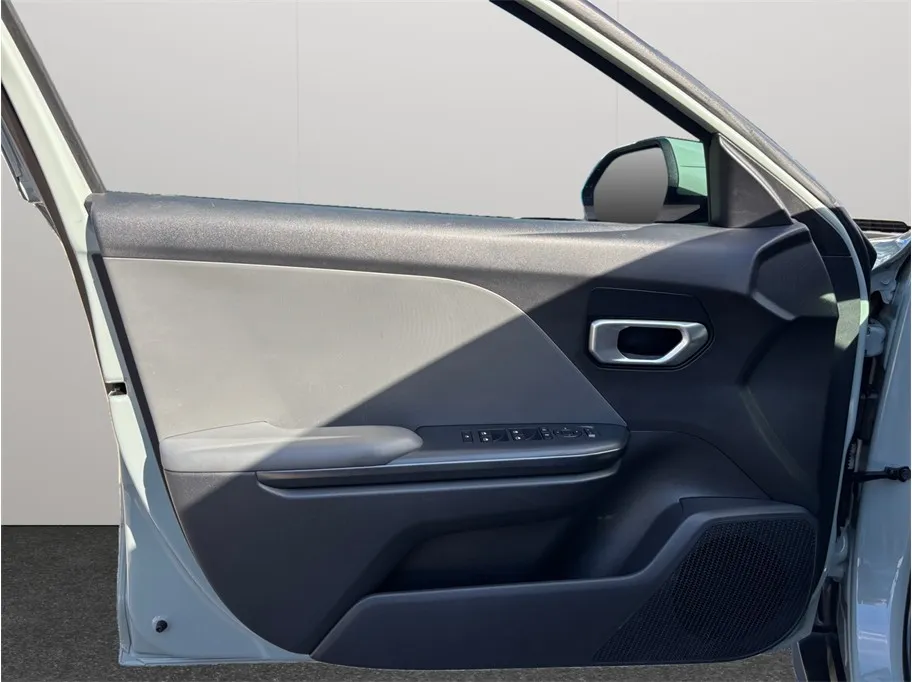 Kia K4 photo 18