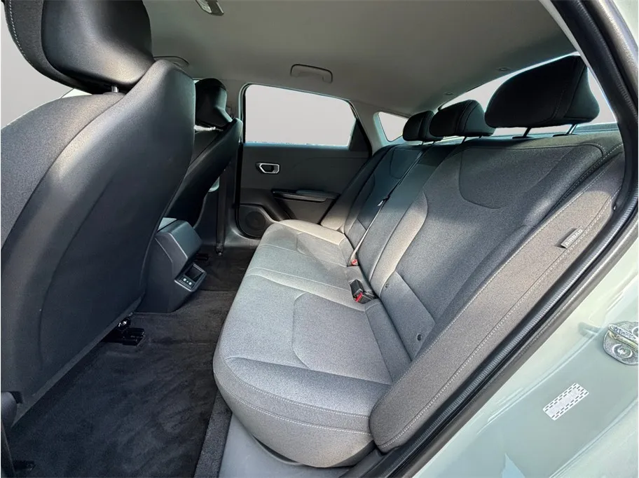 Kia K4 photo 32