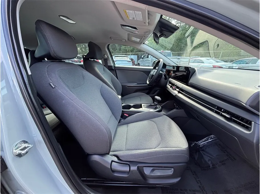 Kia K4 photo 36
