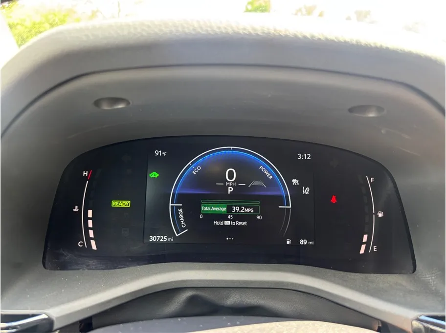 Toyota Camry photo 21