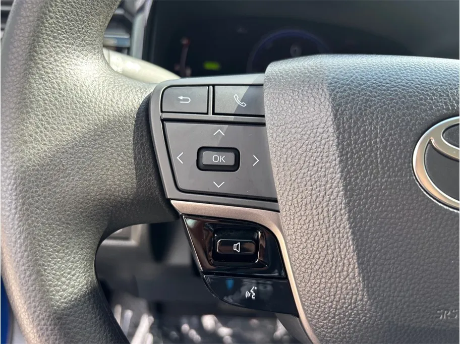 Toyota Camry photo 23