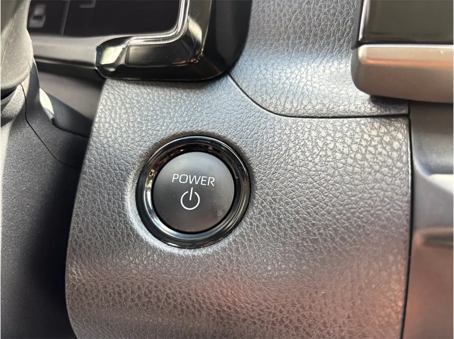 Toyota Camry photo 25