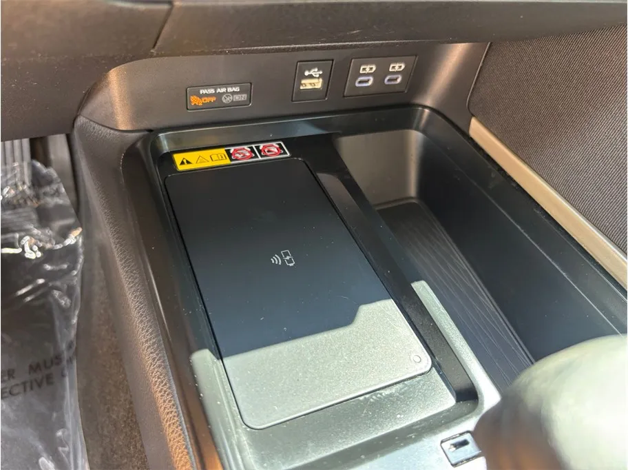 Toyota Camry photo 30