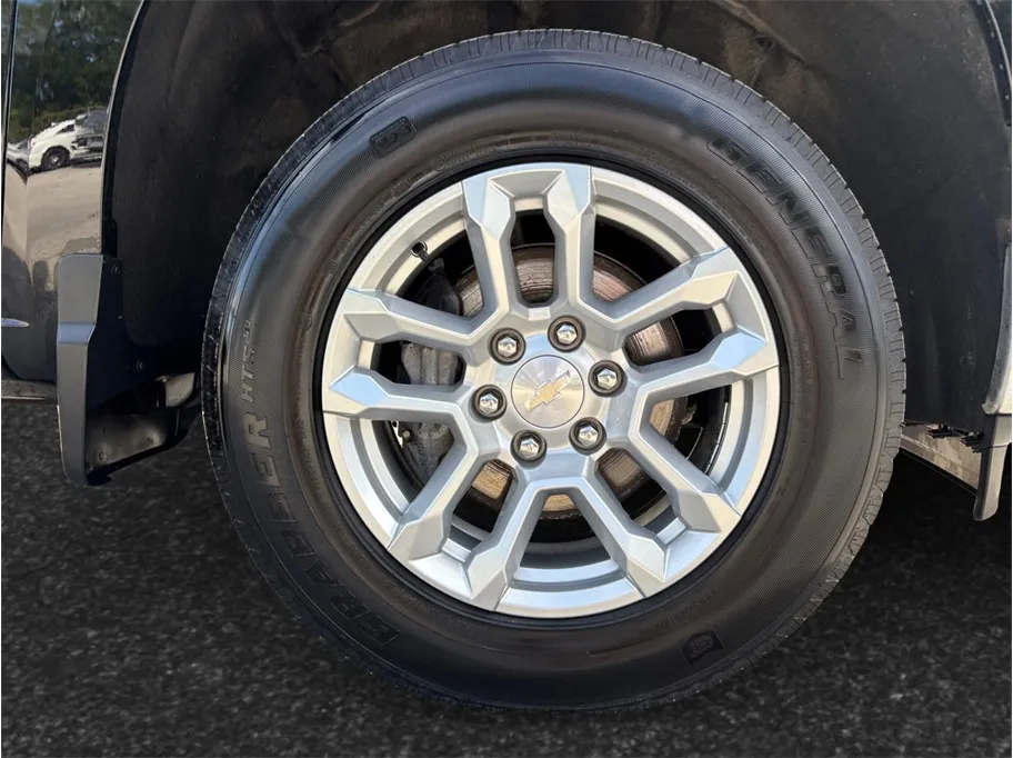 Chevrolet Silverado photo 12