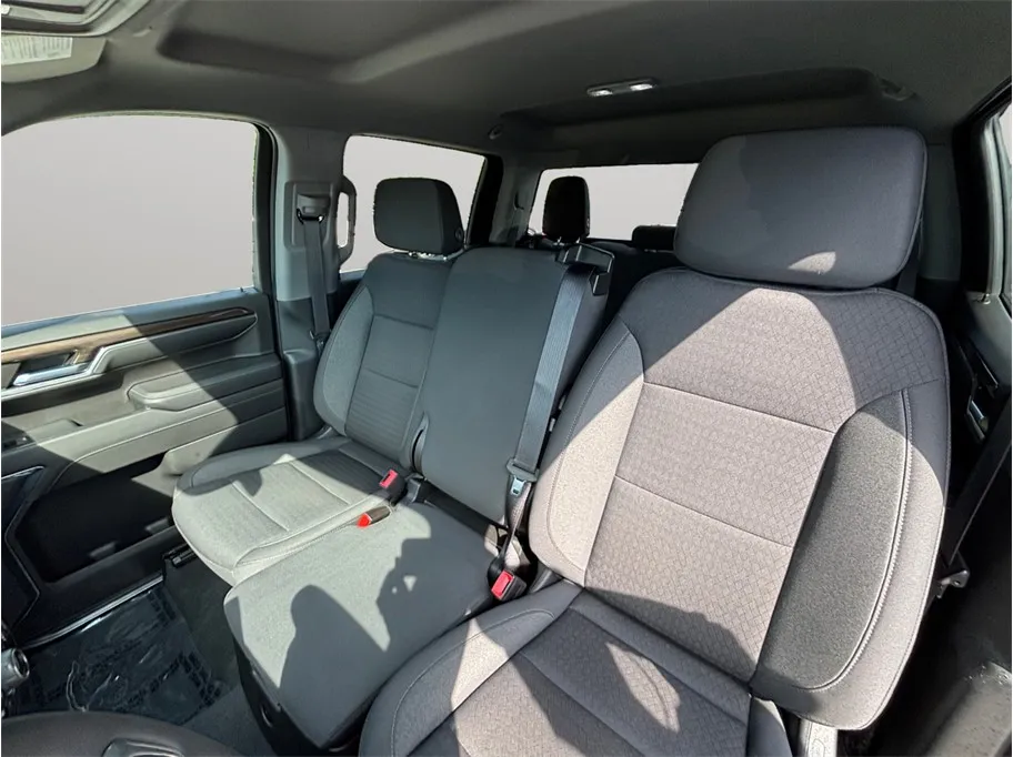 Chevrolet Silverado photo 17