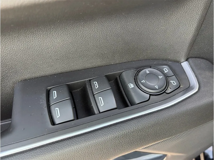 Chevrolet Silverado photo 20