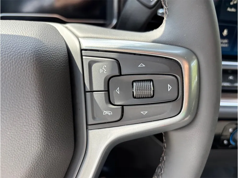 Chevrolet Silverado photo 22