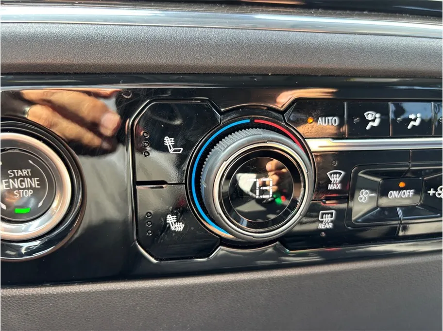 Chevrolet Silverado photo 28