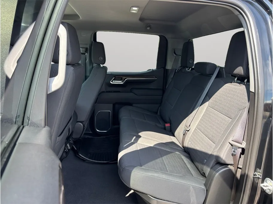 Chevrolet Silverado photo 32