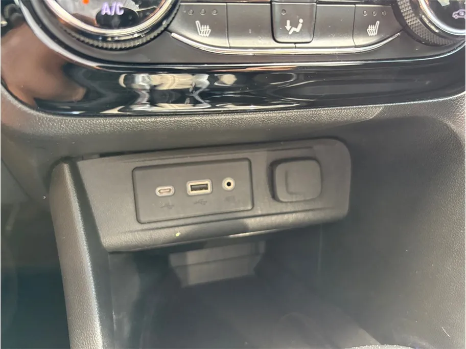 Buick Encore GX photo 30