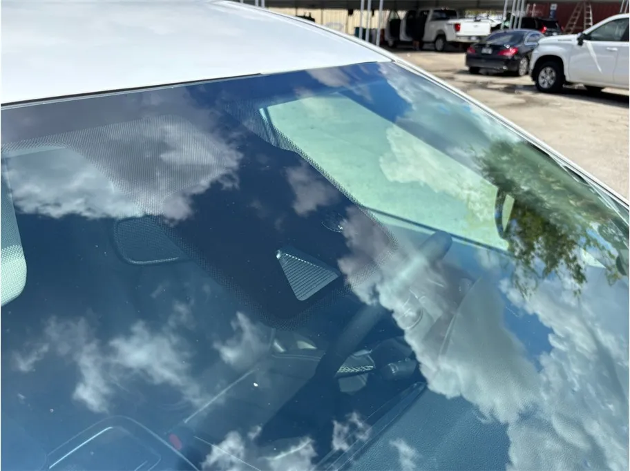 Chrysler Pacifica photo 12