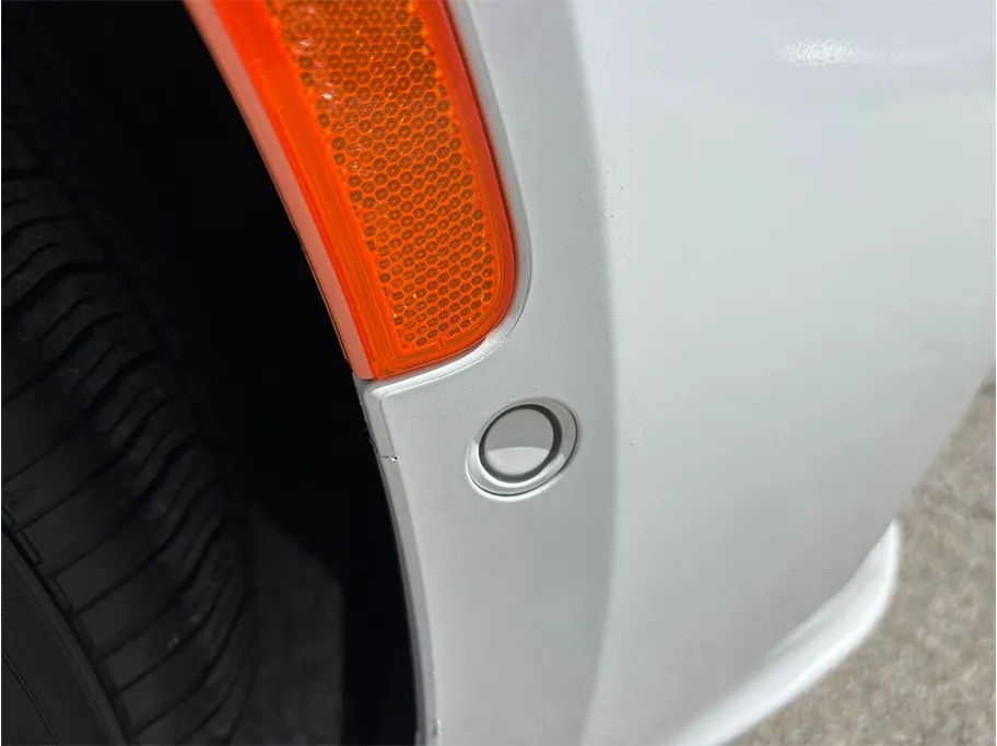 Chrysler Pacifica photo 14