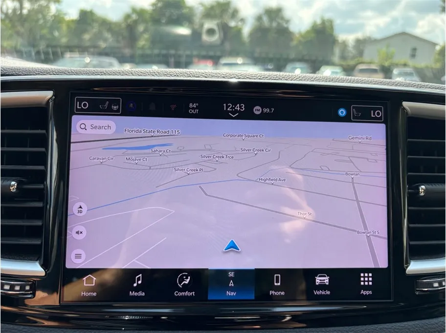 Chrysler Pacifica photo 31