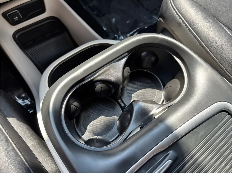 Chrysler Pacifica photo 36