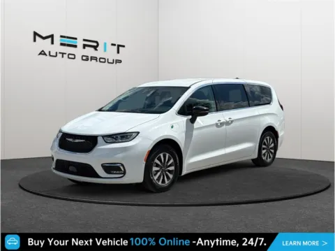 More photos of 2024 Chrysler Pacifica Hybrid Select Van 4D at Merit Auto Group Atlantic, FL