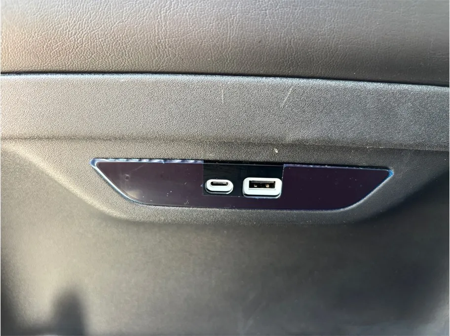 Chrysler Pacifica photo 41
