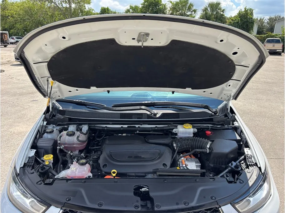Chrysler Pacifica photo 51