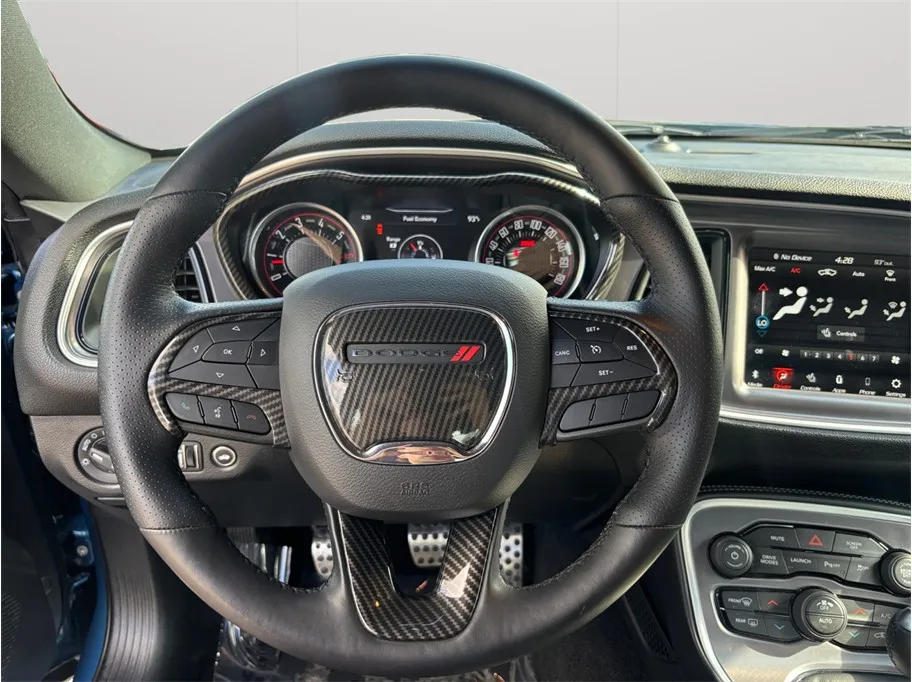 Dodge Challenger photo 24
