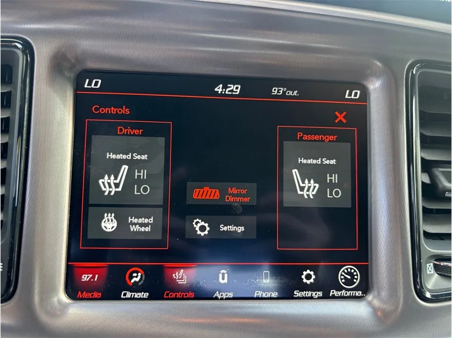 Dodge Challenger photo 31