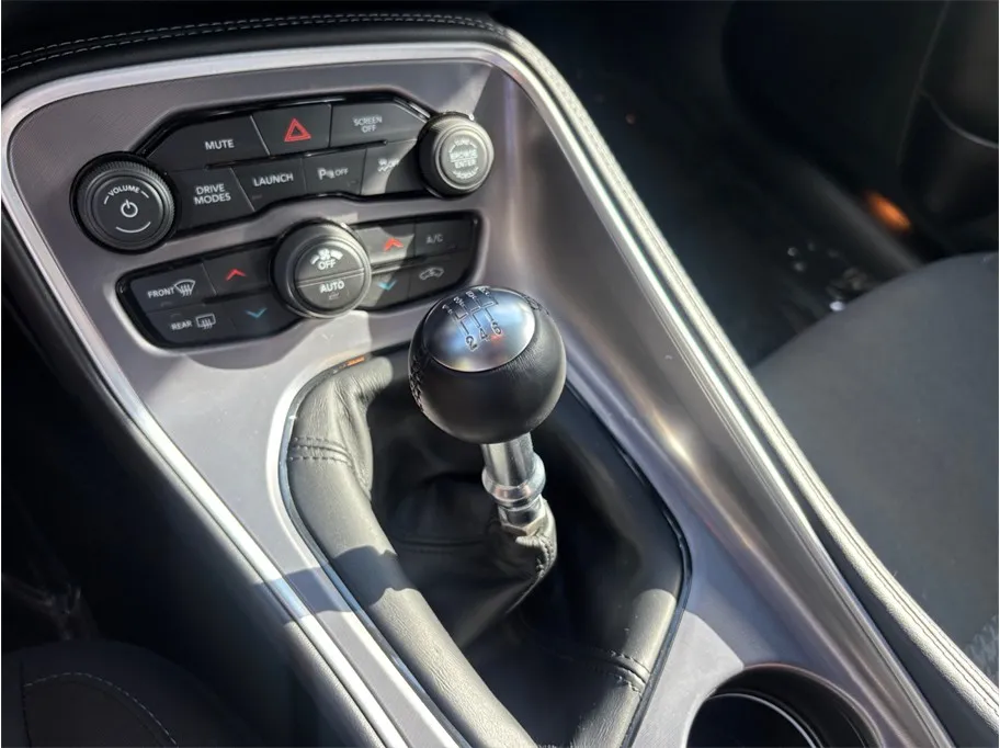 Dodge Challenger photo 34