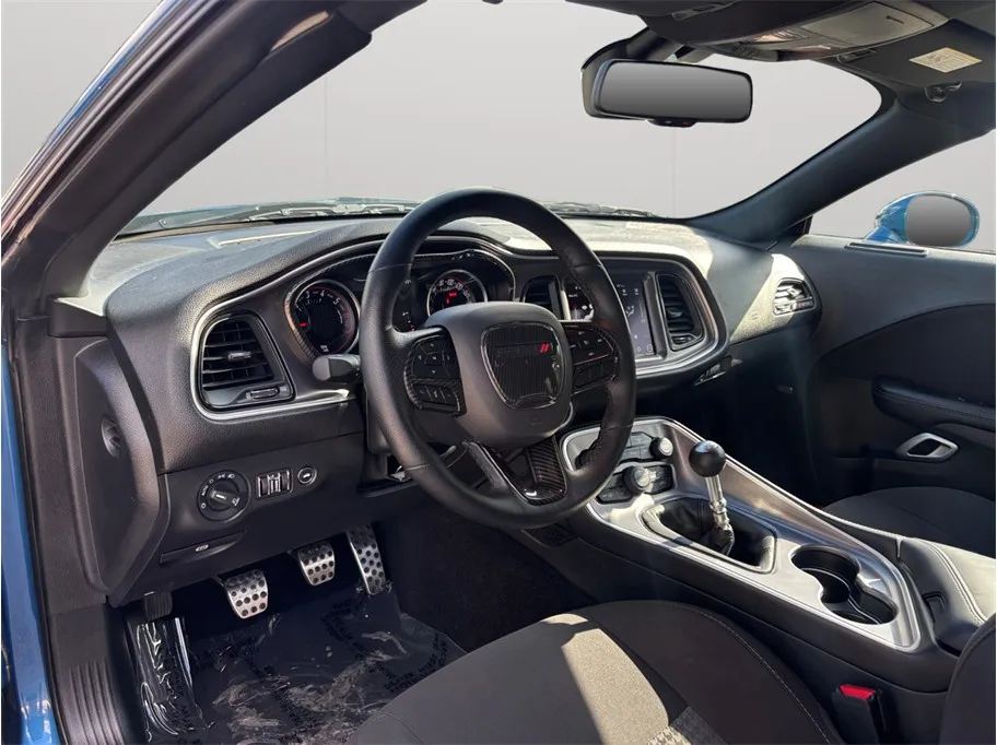 Dodge Challenger photo 6
