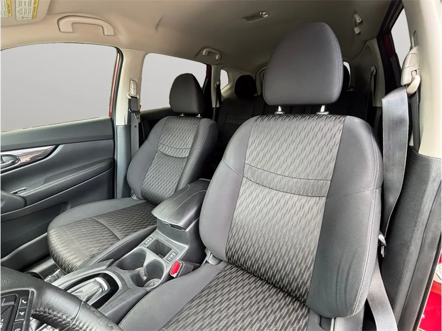 Nissan Rogue photo 15