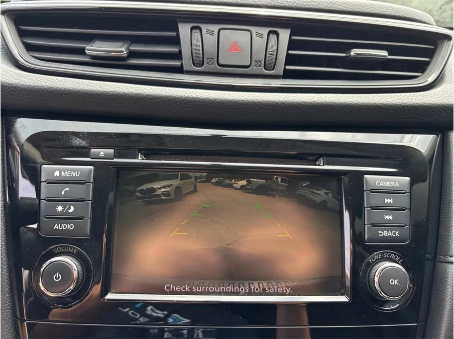 Nissan Rogue photo 25