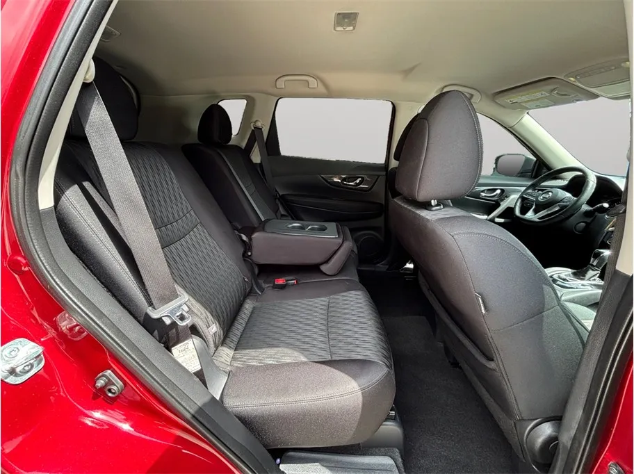 Nissan Rogue photo 35