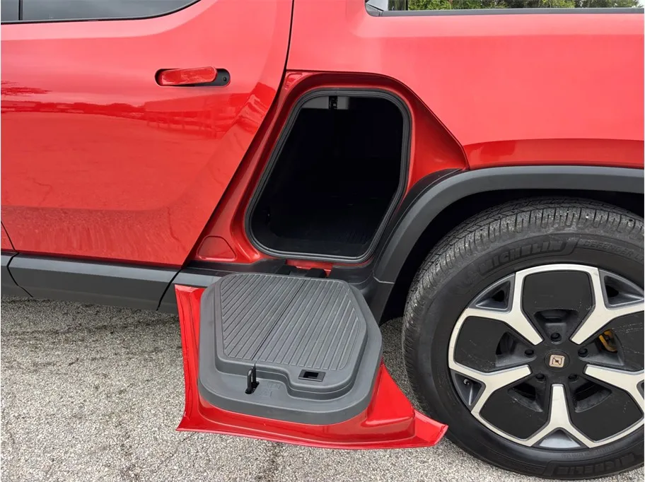 Rivian R1T photo 12