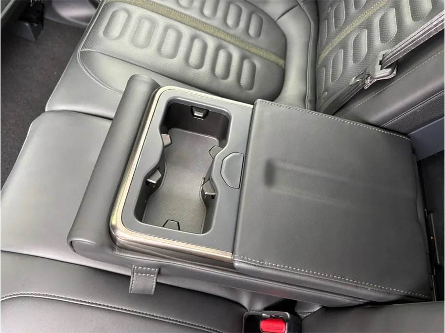 Rivian R1T photo 35