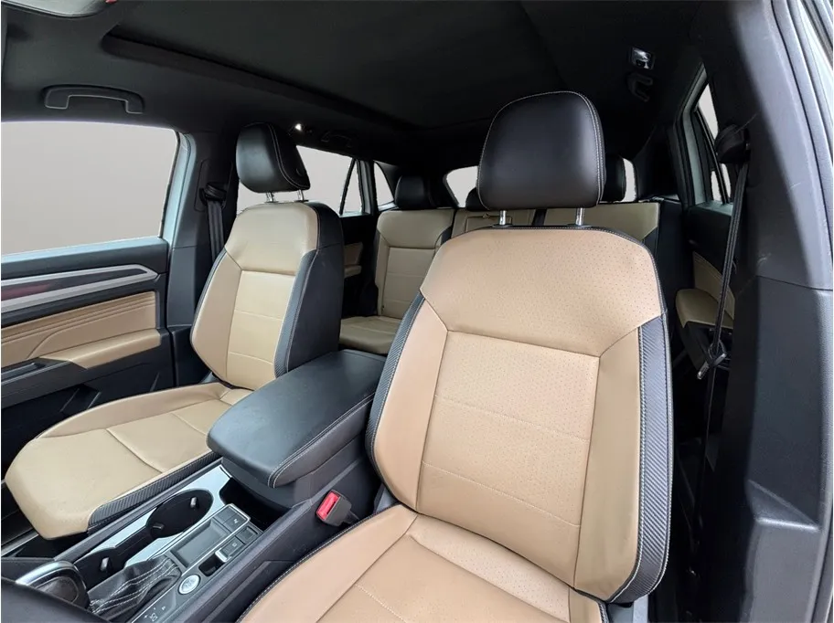 Volkswagen Atlas Cross Sport photo 17