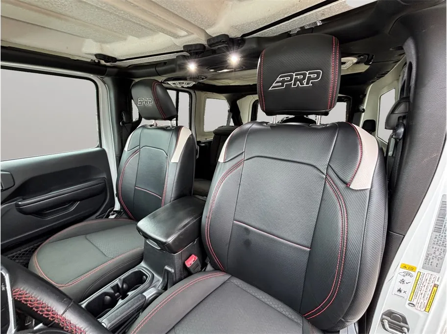 Jeep Wrangler photo 15