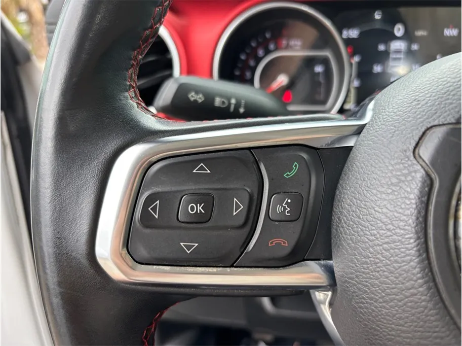 Jeep Wrangler photo 19