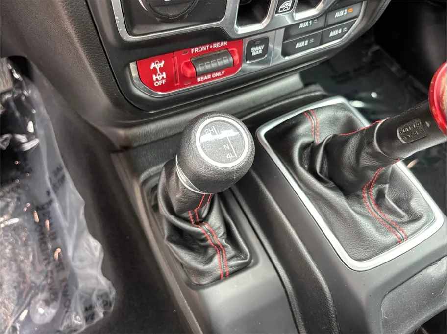 Jeep Wrangler photo 27