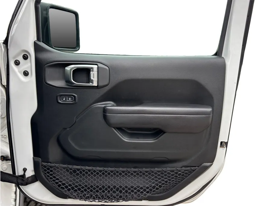Jeep Wrangler photo 35