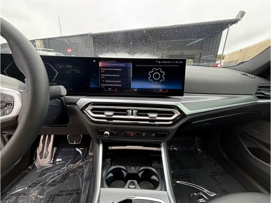 BMW 3 Series photo 11