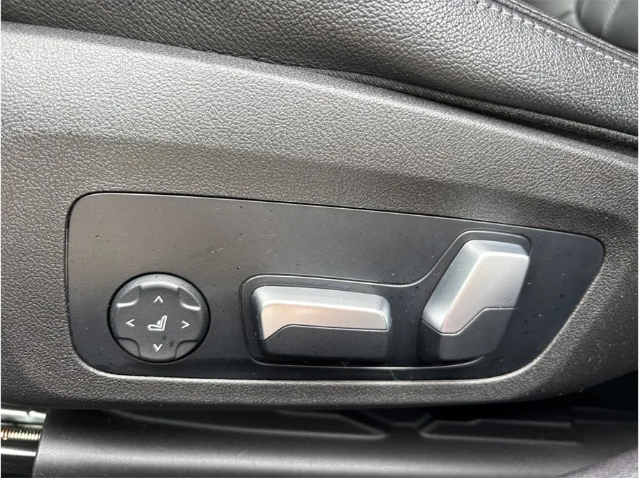 BMW 3 Series photo 23