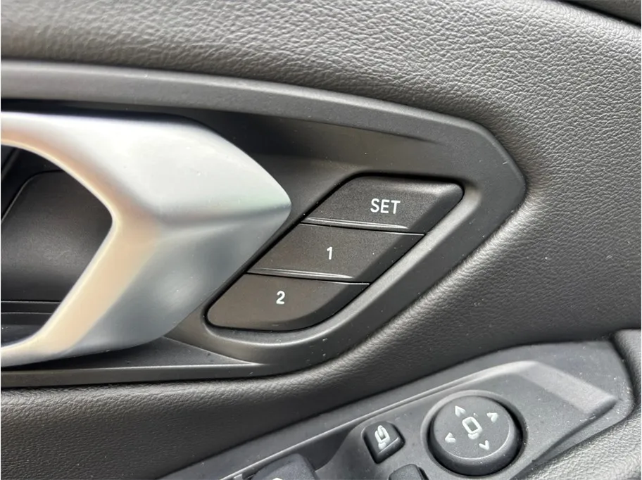 BMW 3 Series photo 26