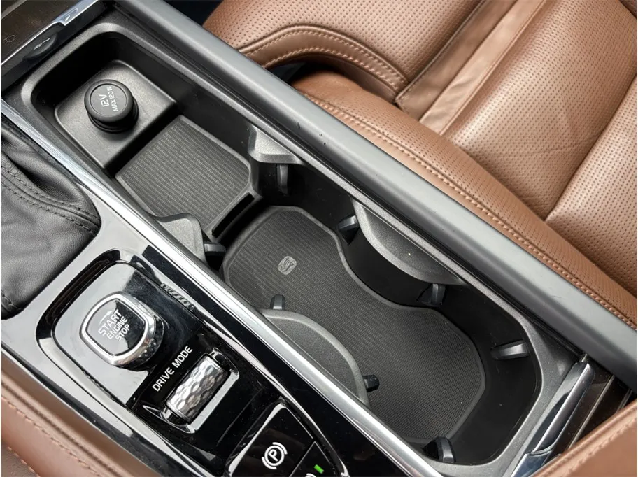 Volvo V90 photo 36