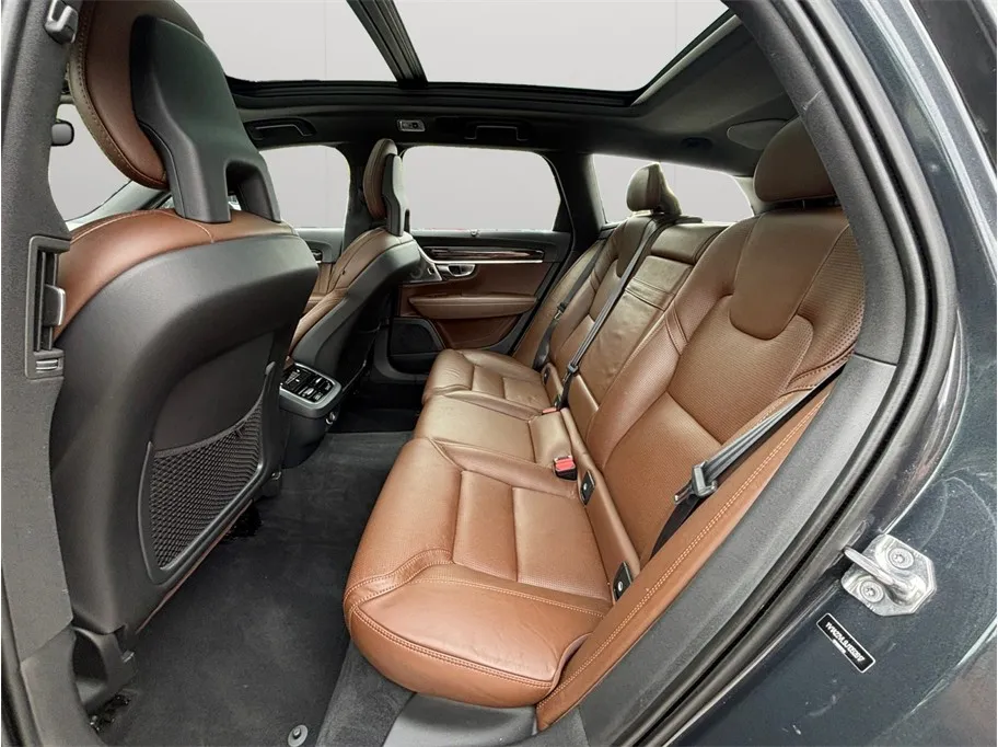 Volvo V90 photo 39