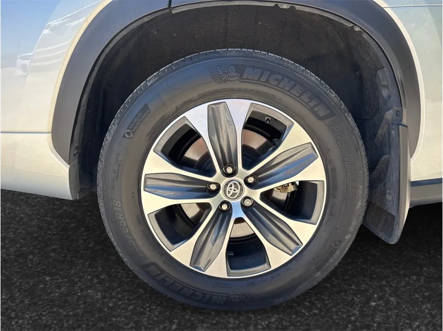 Toyota Highlander photo 14