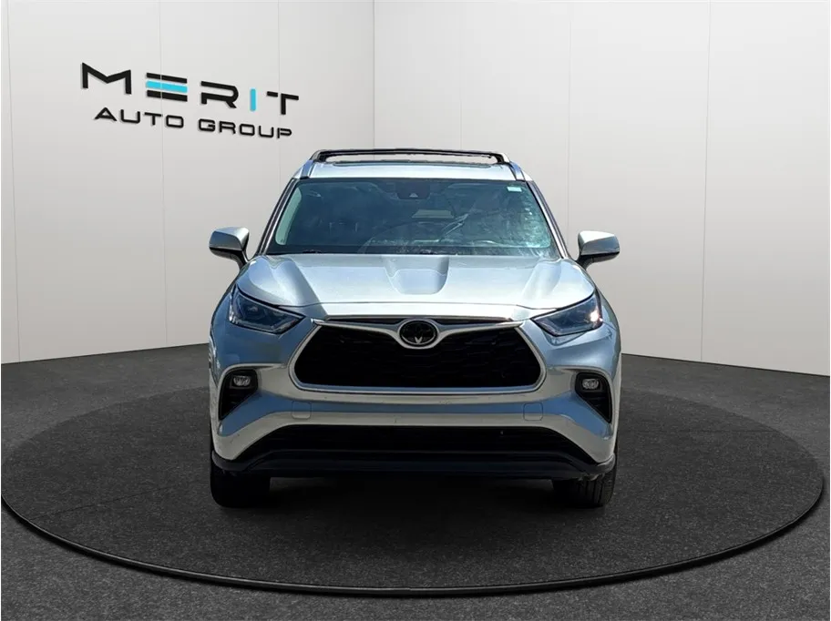 Toyota Highlander photo 3