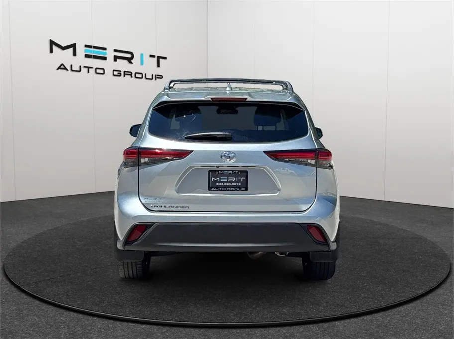 Toyota Highlander photo 8
