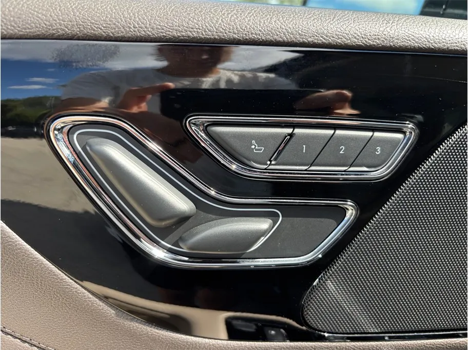 Lincoln Aviator photo 21
