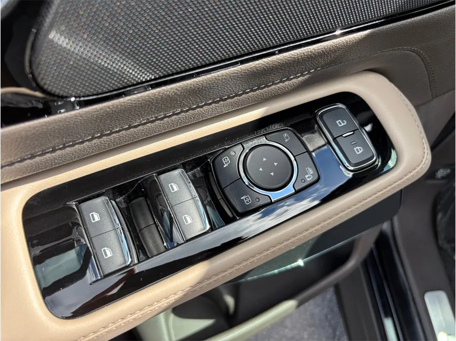 Lincoln Aviator photo 24