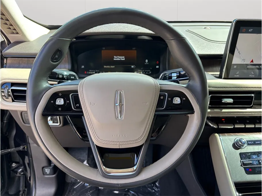Lincoln Aviator photo 27